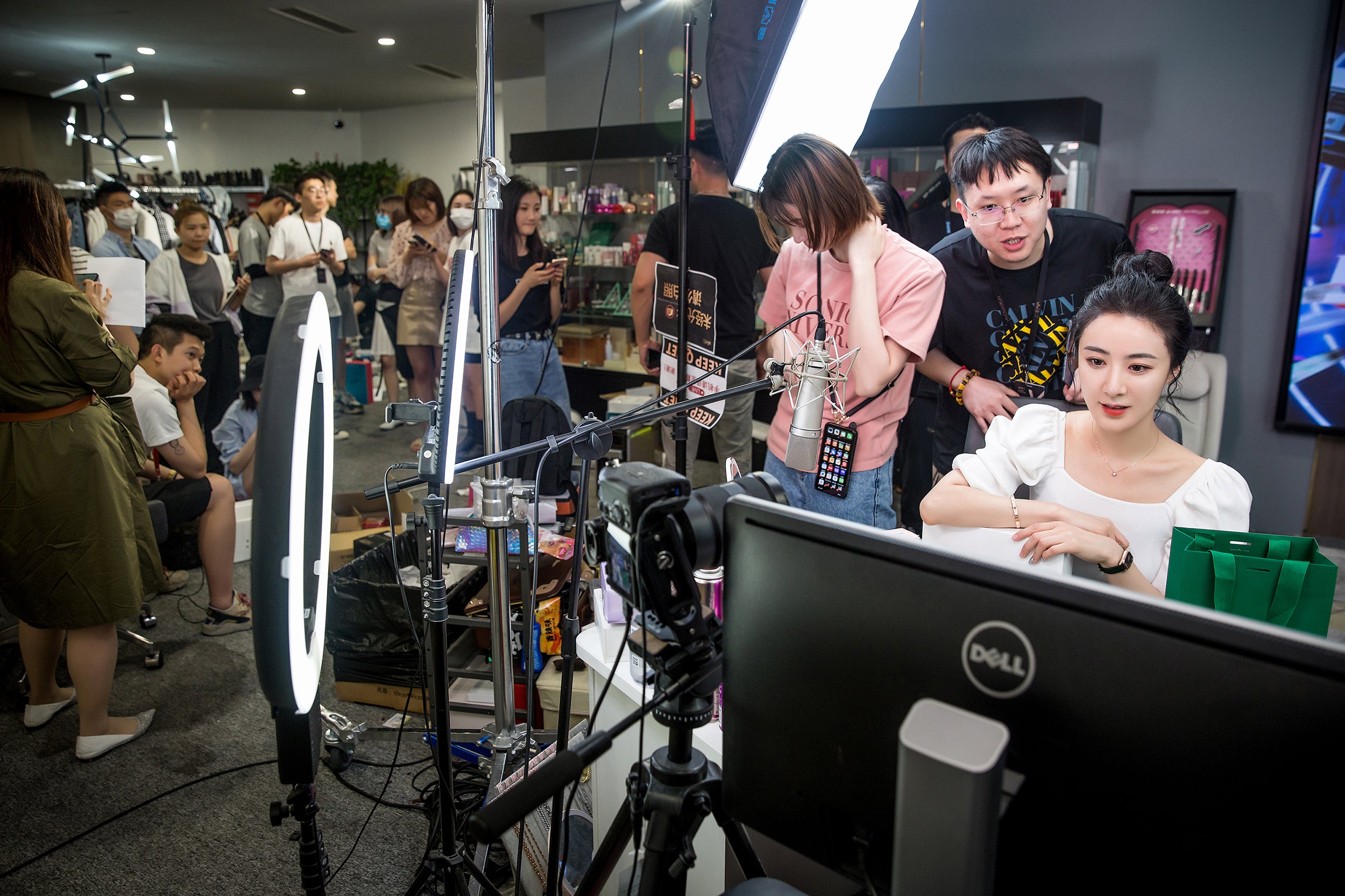 The mysterious reappearance of China’s missing mega-influencer - Rest ...