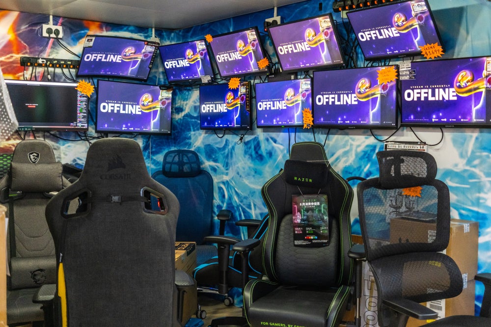 Enter the maze of Hong Kong’s Golden Computer Center and Arcade tech ...