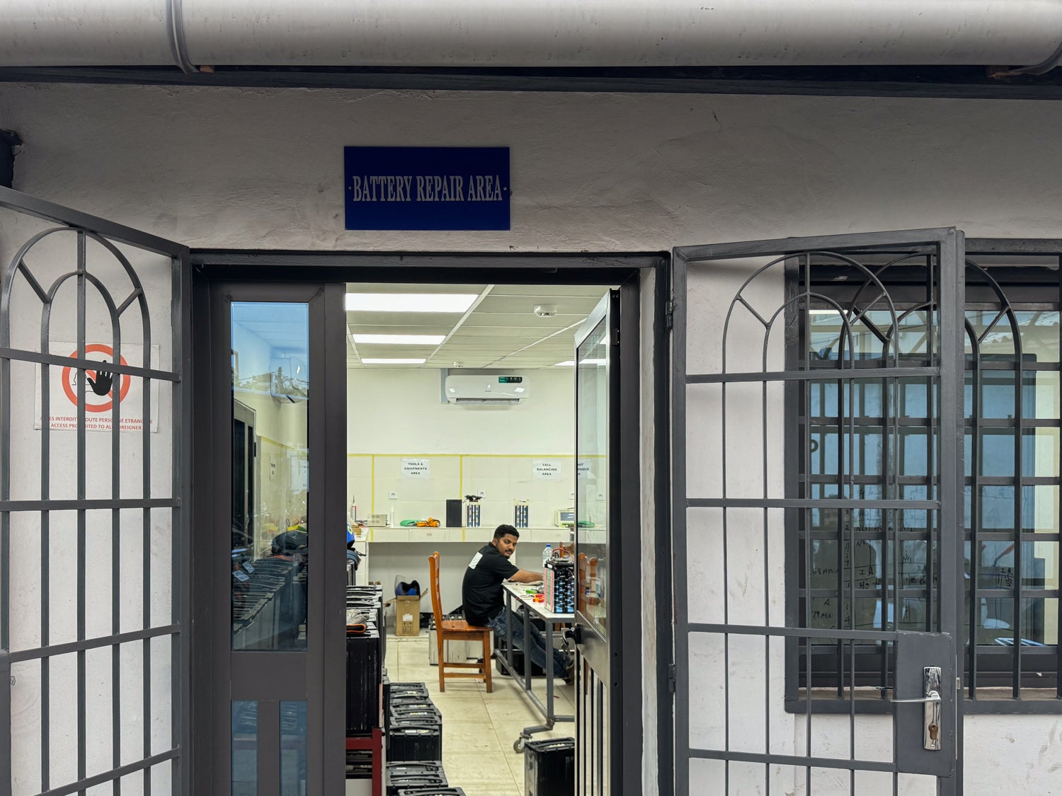 How Spiro put more than 10,000 e-bikes on African roads - Rest of World