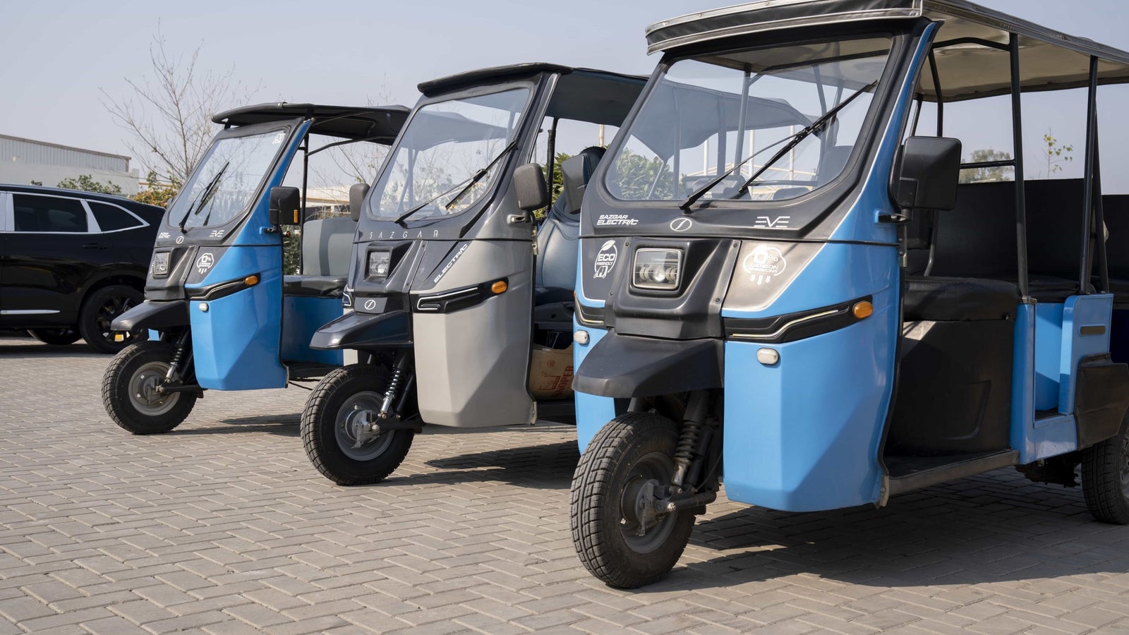 Imdad Rickshaw Sazgar bets on e-rickshaws for Pakistan’s EV future - Rest of World